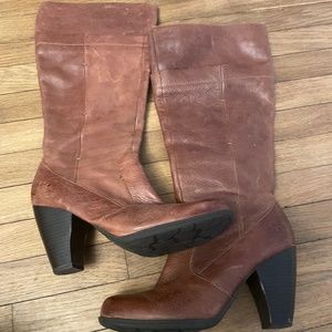 BOC brown heeled boots